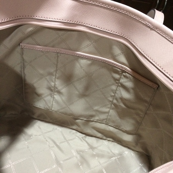 MICHAEL KORS Large Jet Set Travel Tote - Picture 3 of 6